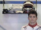 Charles Leclerc ze Sauberu se soustedí na trénink pi Velké cen USA.