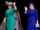 Sarah Fergusonová a princezna Beatrice na svatb princezny Eugenie a Jacka...