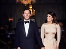 Princezna Eugenie a Jack Brooksbank a jejich oficiální svatební portrét...