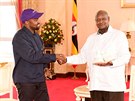Kanye West a ugandský prezident Yoweri Museveni (Entebbe, 15. íjna 2018)