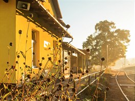 Vlakové nádraí v Lomnici nad Popelkou (na snímku z 13. íjna 2018) na Semilsku