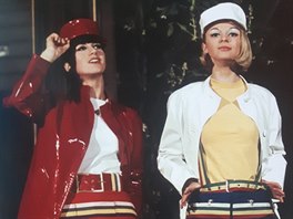 Od�vy a dopl�ky z lakovaného vinylu, 2. polovina 60. let.