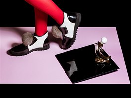Znaka Shoedaism je zamená na designovou dámskou obuv, kterou navrhuje a...