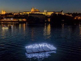 estý roník Signal festivalu zaal ve tvrtek veer v ulicích Prahy. Na...