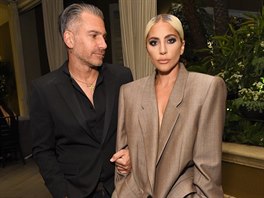 Christian Carino a jeho snoubenka Lady Gaga na galaveeru magazínu ELLE (Four...