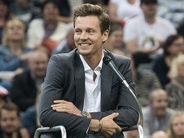 Tomá Berdych se na rozluce Radka tpánka ujal role rozhodího.