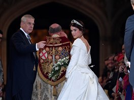 Princ Andrew a nevsta princezna Eugenie (Windsor, 12. íjna 2018)