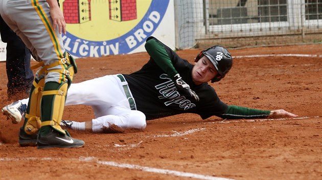 Finle extraligy softbalist. Hroi Havlkv Brod vs. Tempo Praha. V akci Ji eda (Hroi).