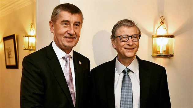 Andrej Babi se ve tvrtek v Bruselu seel s filantropem a zakladatelem softwarov spolenosti Microsoft Billem Gatesem (18. jna 2018)