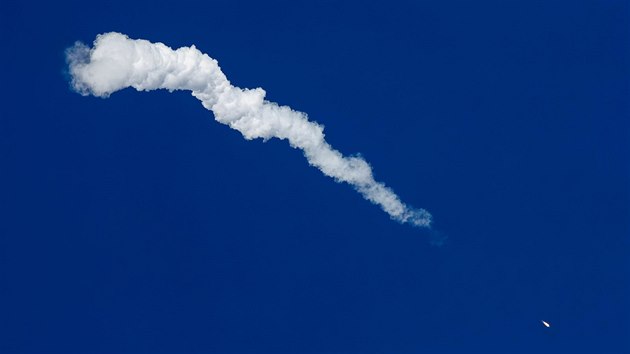Start lodě Sojuz MS-10 se nezdařil, posádka musela přistát nouzově přistát. (11. října 2018)