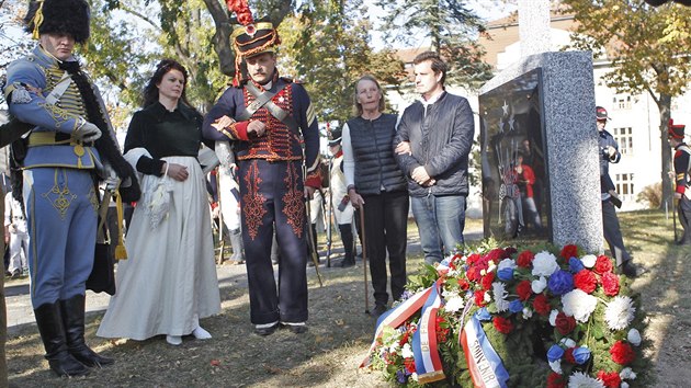 Odhalen pomnku napoleonskmu generlu Jeanu Boudetovi v Moravskch Budjovicch. Akt to byl kontroverzn, nebo Boudet pijel na potku 19. stolet do msta jako jeho okupant. Zzen pomnku zaplatili Francouzi.