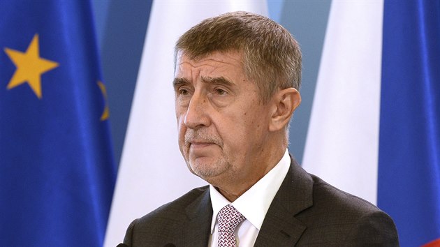 Premir Andrej Babis na tiskov konferenci se svm polskm protjkem Mateuszem Morawieckm ve Varav (15. jna 2018)