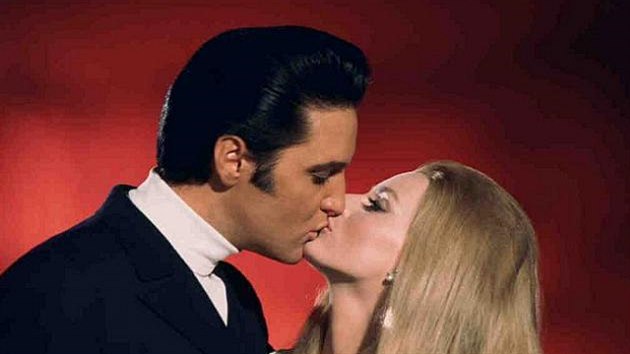 Celeste Yarnallová s Elvisem Presleym