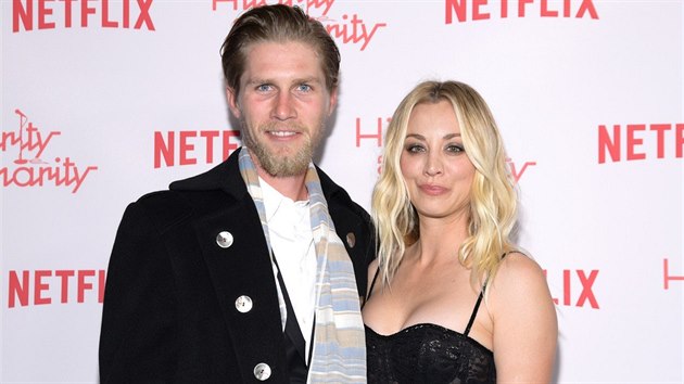 Kaley Cuoco s manelem Karlem Cookem (24. bezna 2018, Los Angeles)