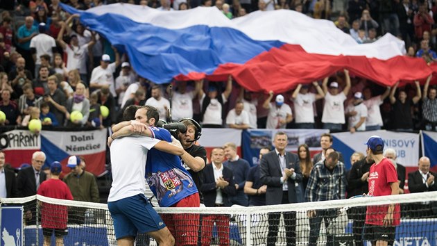 Radek tpnek se lou s tenisem v nru Novaka Djokovie.