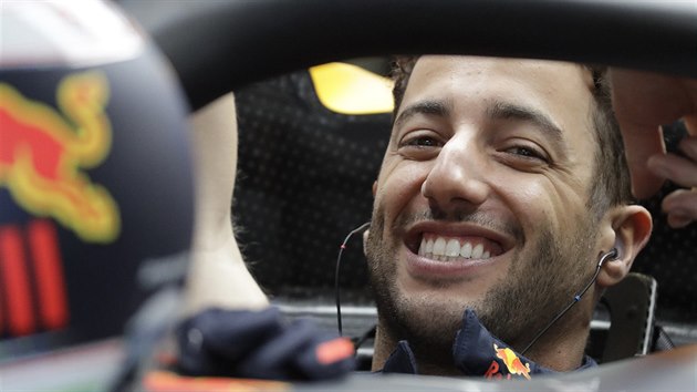 Daniel Ricciardo z Red Bullu se bhem trnink na Velkou cenu USA usmv.