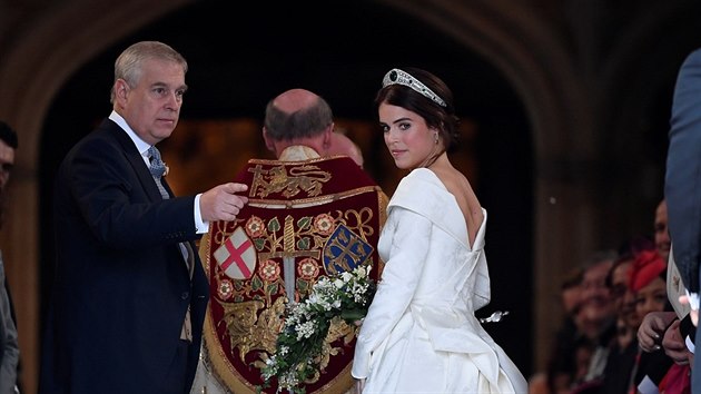 Princ Andrew a nevsta princezna Eugenie (Windsor, 12. jna 2018)