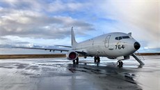 Americký námoní hlídkový letoun P-8A Poseidon na základn Keflavík na Islandu