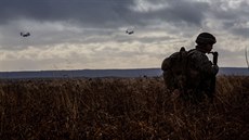 Americká námoní pchota nacviuje vylodní na Islandu.