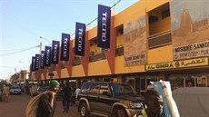 Poutací billboardy výrobce Tecno v africké Ugand