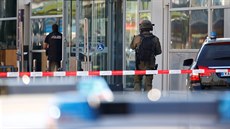 Nmecká policie ped nádraím v Kolín nad Rýnem (15.10.2018)