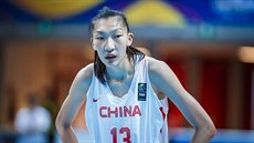 Čínská basketbalistka Sü Chan v utkání juniorského mistrovství světa