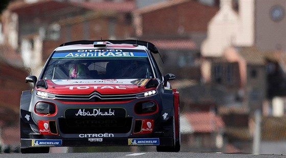Francouz Sébastien Loeb na trati Katalánské rallye