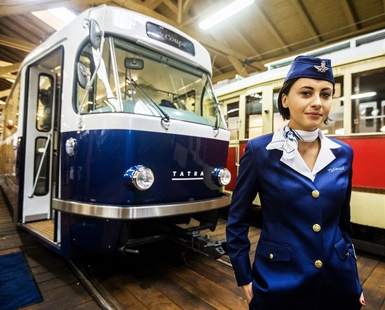 Dopravní podnik představil tramvaj Tatra T3 Coupé od návrhářky Anny Marešové....