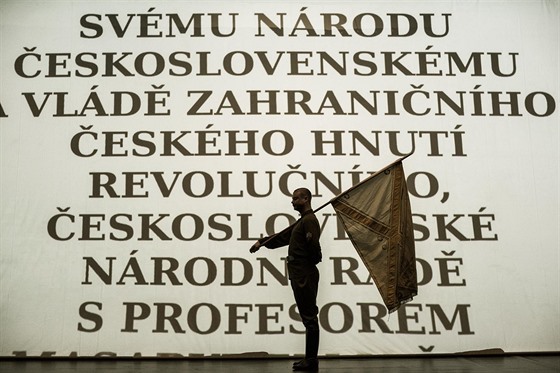 Zábr ze zkouek Havelkovy inscenace Medkovy hry Plukovník vec