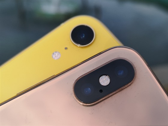 Apple iPhone XR a XS Max