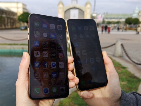 Apple iPhone XR a XS Max