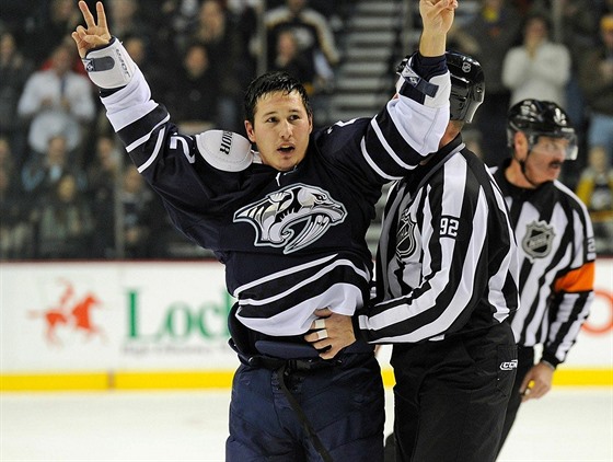 Jordin Tootoo patil bhem hráské kariéry k nejvýraznjím hokejistm v NHL.