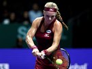 BEKHEND. Nizozemská tenistka Kiki Bertensová hraje bekhendem na Turnaji mistry.
