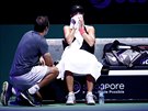 S TVÁÍ V RUNÍKU. Nmecká tenistka Angelique Kerberová poslouchá koue a...