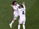 Marcelo z Realu Madrid (vlevo) slaví svj zásah do sít Barcelony se...