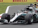 Lewis Hamilton ze stáje Mercedes útoí ve Velké cen Mexika na titul mistra...