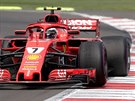 Kimi Räikkönen ze stáje Ferrari bojuje na trati Velké ceny Mexika.