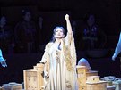 Joyce DiDonato jako královna Kartága Dido v Berliozových Trojanech ve Vídeské...