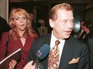 Prezident Václav Havel a hereka Dagmar Vekrnová ped premiérou Havlovy hry...