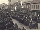 Symbolický poheb Rakouska-Uherska v ulicích Pardubic (29. íjna 1918)