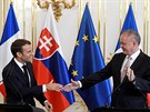 Francouzský prezident Emmanuel Macron navtívil Slovensko, kde se setkal s...