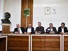 Tisková konference vedení KSČM po jednání Ústředního výboru KSČM 20. října, kde...