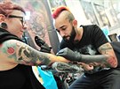 Tattoo Grand Prix na brn�nsk�m v�stavi�ti se z��astnily dv� stovky tat�r� a...