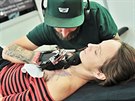 V�ce ne� dv� stovky tat�r� z �eska i zahrani�� na Tattoo Grand Prix v Brn�...