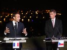 Francouzsk prezident Emmanuel Macron se setkal s eskcm premirem Andrejem...