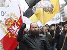 Pochod za monarchii vyrazil z Václavského námstí k Hradu (28. íjna 2018)