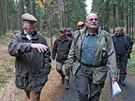 Constantin Kinsk (vlevo) je nejvtm soukromm vlastnkem les na Vysoin....