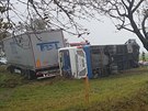 Nehoda autobusu a kamionu u Vysok�ch Studnic na Jihlavsku.