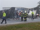 Nehoda autobusu a kamionu u Vysok�ch Studnic na Jihlavsku.
