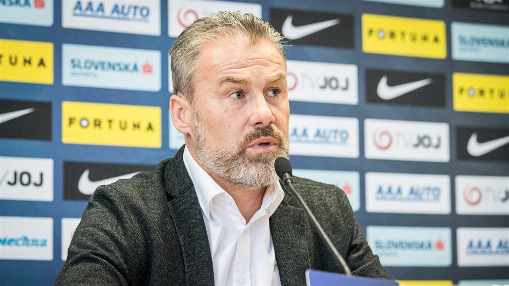 Pavel Hapal na tiskové konferenci po oficiálním jmenování reprezenta�ním...